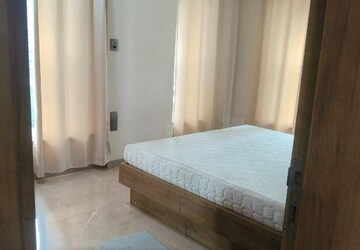 Bedroom in 2 BHK Apartment at Dadar East – for Rent