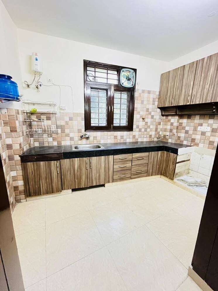 Kitchen, saket 1 RK 450 Sq.Ft. Builder Floor In Saket Delhi 9350993