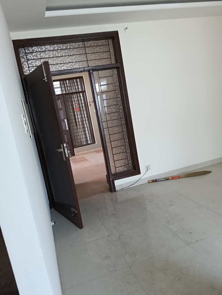 Bedroom, sector 20 3 Bedroom 1800 Sq.Ft. Apartment In Sector 20 Panchkula 9350976