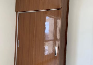 Furnished Amenities in 2 BHK Apartment at Signature Global Prime, Sector 63a – for Rent