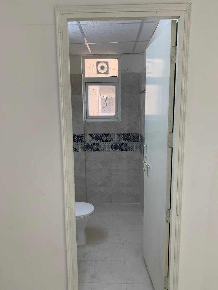 Bathroom, signature-global-prime 2 Bedroom 834 Sq.Ft. Apartment In Sector 63a Gurgaon 9350992