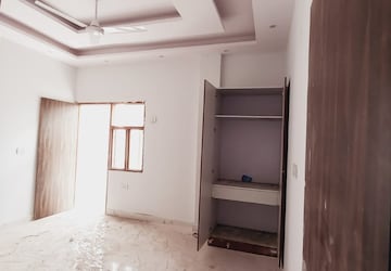 Room in 2 BHK Independent House at Vrindavan Garden, Sector 16b Greater Noida – for Sale