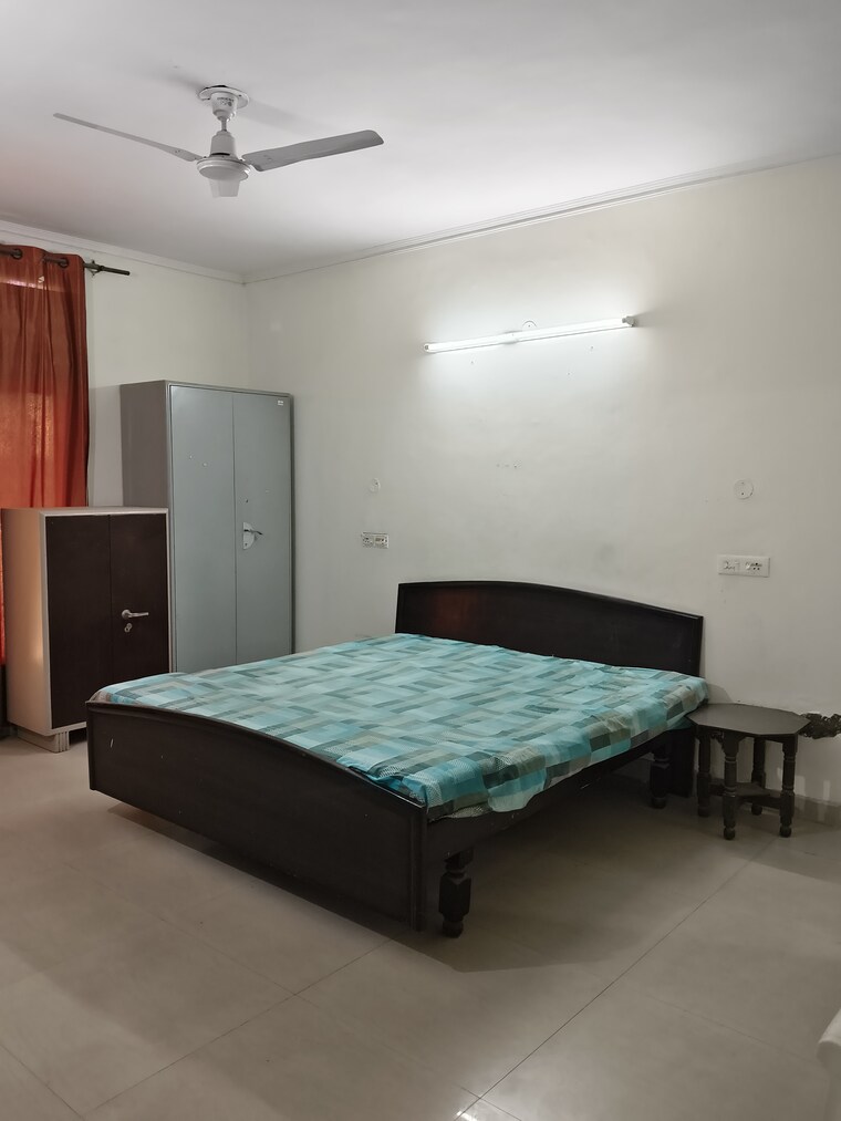 Bedroom, vip road 2 Bedroom 1250 Sq.Ft. Apartment In Vip Road Zirakpur 9351218