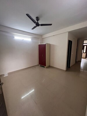 Room in 1 BHK Builder Floor at Saket – for Rent