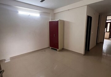 Room in 1 BHK Builder Floor at Saket – for Rent