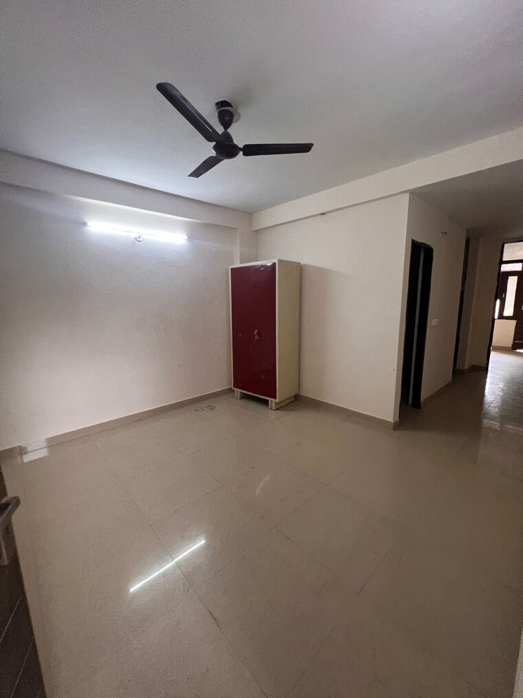 Room, saket 1 Bedroom 450 Sq.Ft. Builder Floor In Saket Delhi 9351203