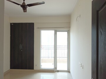 Room in 2 BHK Apartment at JM Florence, Tech Zone 4 Greater Noida – for Sale