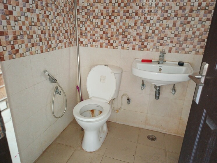 Bathroom, jm-florence 2 Bedroom 1197 Sq.Ft. Apartment In Tech Zone 4 Greater Noida Greater Noida 9351335