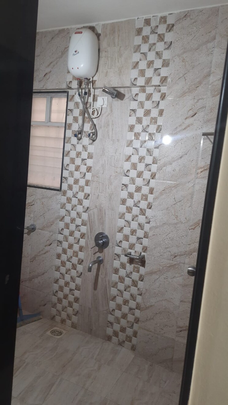 Bathroom, bhojwani-samruddhi-park 2 Bedroom 1150 Sq.Ft. Apartment In Pimple Saudagar Pune 9351360