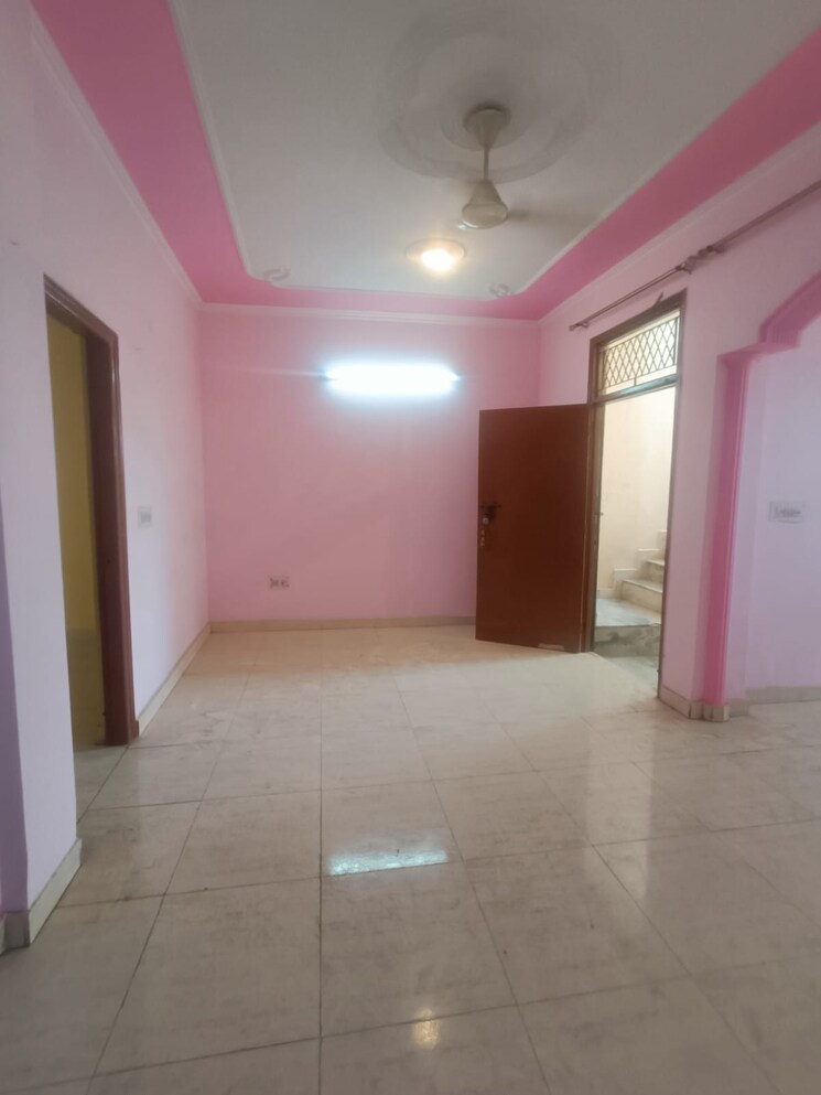Room, green fields colony 2 Bedroom 800 Sq.Ft. Builder Floor In Green Fields Colony Faridabad 9351413