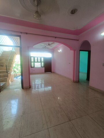 Room in 2 BHK Builder Floor at Green Fields Colony – for Rent