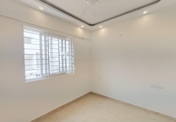 Room in 2 BHK Apartment at SV Meadows, Cv Raman Nagar – for Rent