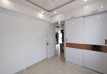 Room in 2 BHK Apartment at SV Meadows, Cv Raman Nagar – for Rent