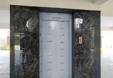 Room in 2 BHK Apartment at SV Meadows, Cv Raman Nagar – for Rent