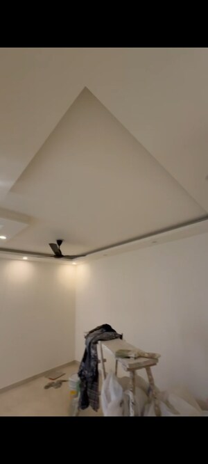 Room in 2 BHK Apartment at Corona Graceiux, Sector 76 – for Sale