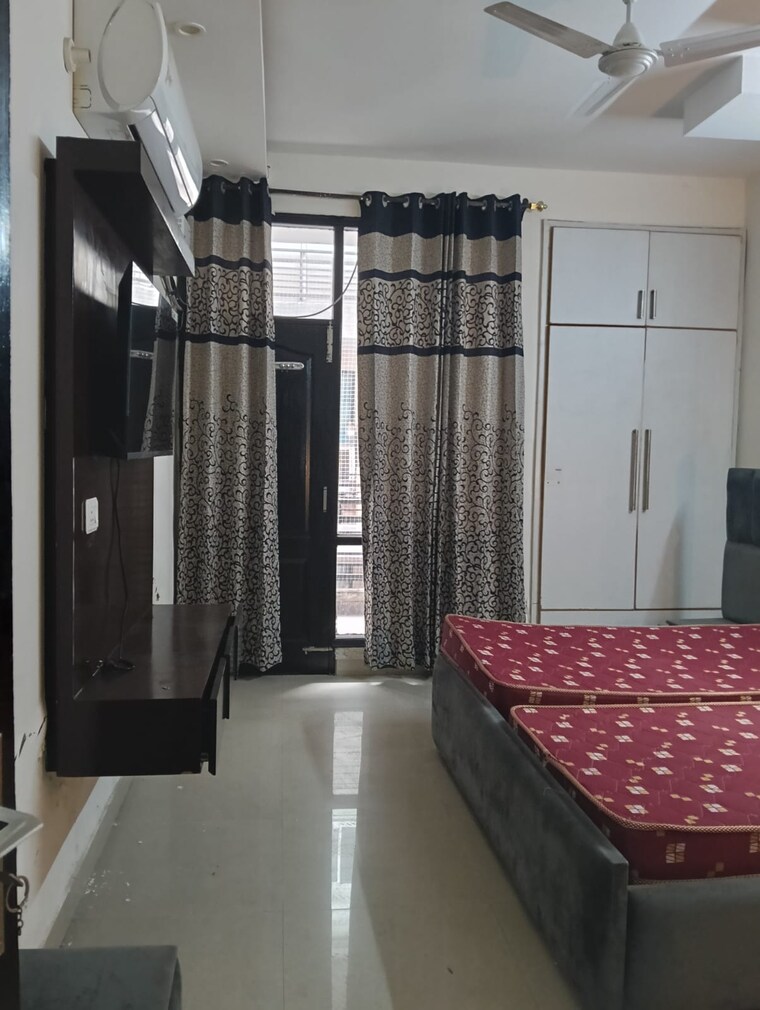 Bedroom, pir machalla 3 Bedroom 1360 Sq.Ft. Apartment In Pir Machalla Zirakpur 9351515