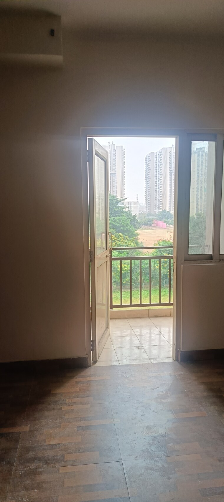 Room, gardenia-gateway 3 Bedroom 1700 Sq.Ft. Apartment In Sector 75 Noida 9351614