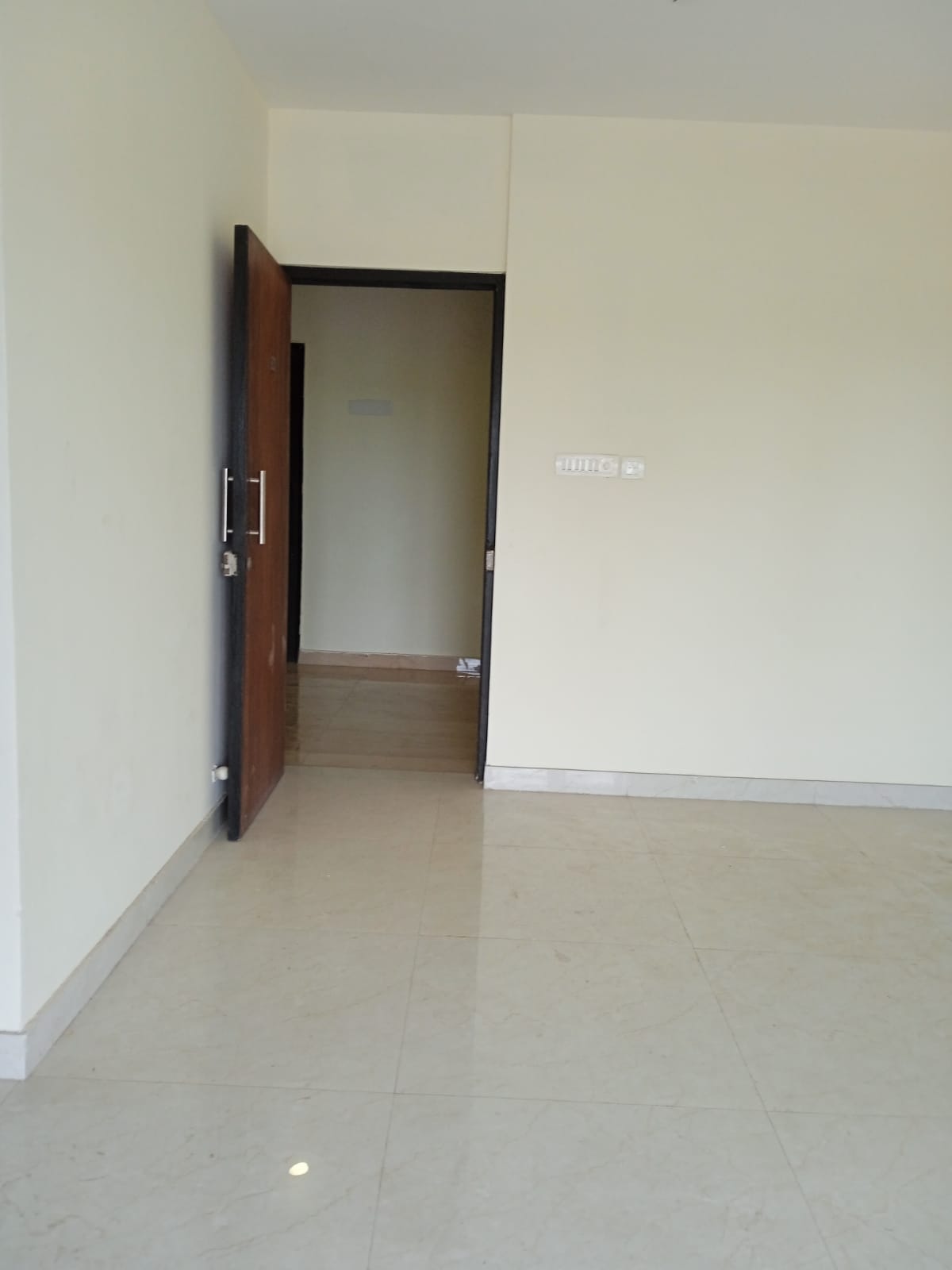 2 BHK + Extra Room Apartment For Sale in MJ Shah Centrio