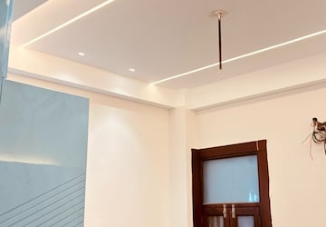 Furnished Amenities in 4 BHK Builder Floor at New Vijay Nagar – for Sale