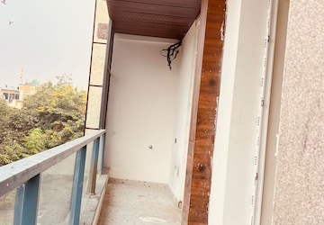 Balcony in 4 BHK Builder Floor at New Vijay Nagar – for Sale