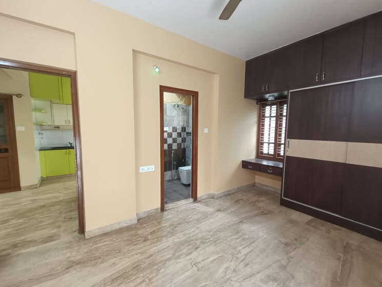 Room, vinayaka-enclave 3 Bedroom 1500 Sq.Ft. Builder Floor In Btm Layout Bangalore 9351798