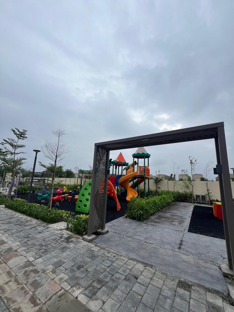  Parking, sector 84  118 Sq.Yd. Plot In Sector 84 Faridabad 9351900