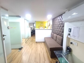  Office Space For Rent in Malad West