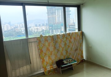 Room in 2 BHK Apartment at Kalpataru The Sunrise, Kolshet Road – for Rent