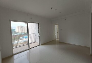 Room in 2 BHK Apartment at Godrej Boulevard, Manjari – for Rent