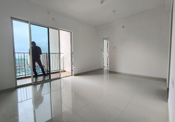 Room in 2 BHK Apartment at Godrej Boulevard, Manjari – for Rent