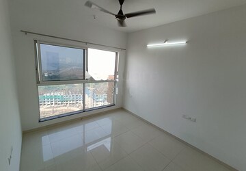 Room in 2 BHK Apartment at Godrej Boulevard, Manjari – for Rent