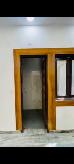 Bedroom in 3 BHK Apartment at Shalimar Apartments Shalimar Garden, Shalimar Garden – for Sale