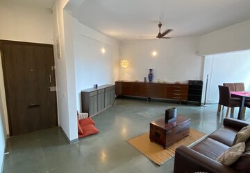 Living Room in 2 BHK Apartment at Venus Apartments Worli, Worli – for Rent