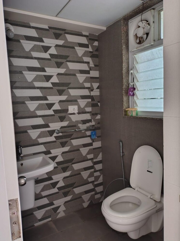 Bathroom, naiknavare-avon-vista-balewadi 2 Bedroom 826 Sq.Ft. Apartment In Balewadi Pune 9351908