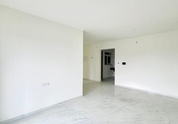 Room in 2 BHK Apartment at Majestique Ephelia, Nibm – for Rent