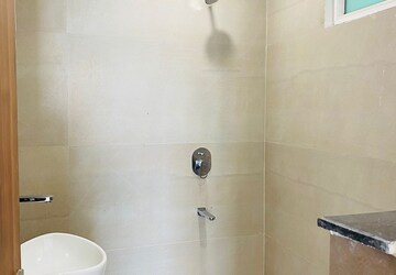 Bathroom in 3 BHK Apartment at Roseate Homes, Ghazipur – for Rent