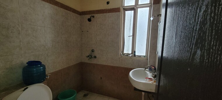 Bathroom, antriksh-green-kaushambi 2 Bedroom 735 Sq.Ft. Apartment In Dabur Chowk Ghaziabad 9352074