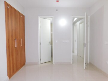 Room in 3 BHK Apartment at Eldeco Live By The Greens, Sector 150 – for Rent