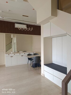 Team Area in 3 BHK Apartment at Indiabulls Sky Forest, Lower Parel – for Rent