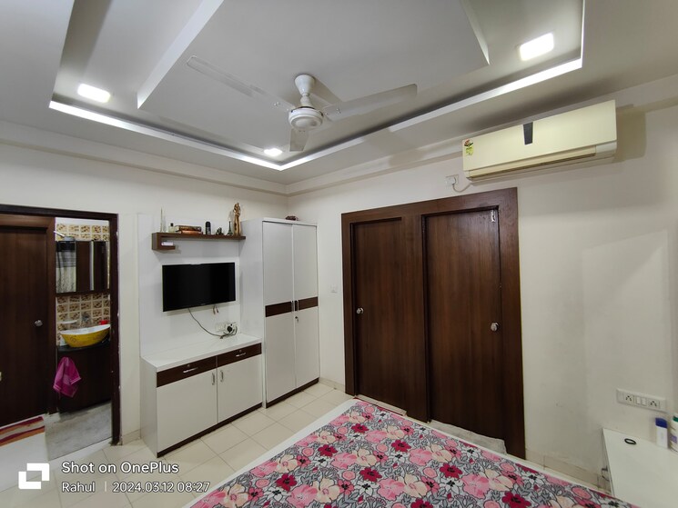 Bedroom, prahlad nagar 3 Bedroom 1700 Sq.Ft. Apartment In Prahlad Nagar Ahmedabad 9352268
