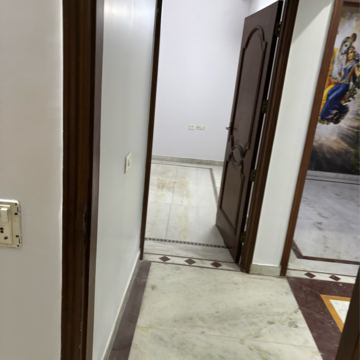 Building Lobby in 3 BHK Independent House at RWA Apartments Sector 52, Arun Vihar – for Rent