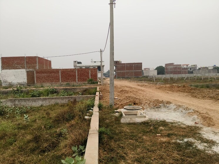 undefined, dhanauli  80 Sq.Yd. Plot In Dhanauli Agra 9352249