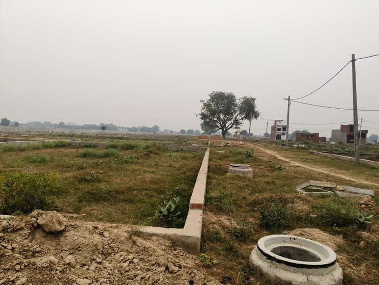 undefined, dhanauli  80 Sq.Yd. Plot In Dhanauli Agra 9352249