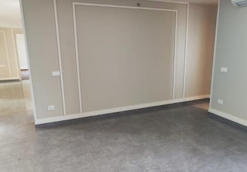 Room in 3.5 BHK Apartment at Sector 82 A – for Rent