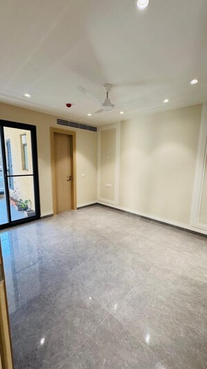 Room in 3.5 BHK Apartment at Sector 82 A – for Rent