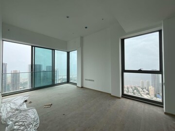 Room in 4 BHK Apartment at Rustomjee Crown, Prabhadevi – for Rent