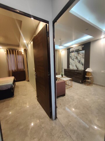 Living Room in 1 BHK Builder Floor at Sarvapriya Vihar – for Rent