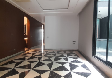 Room in 4 BHK Builder Floor at Vasant Vihar – for Sale