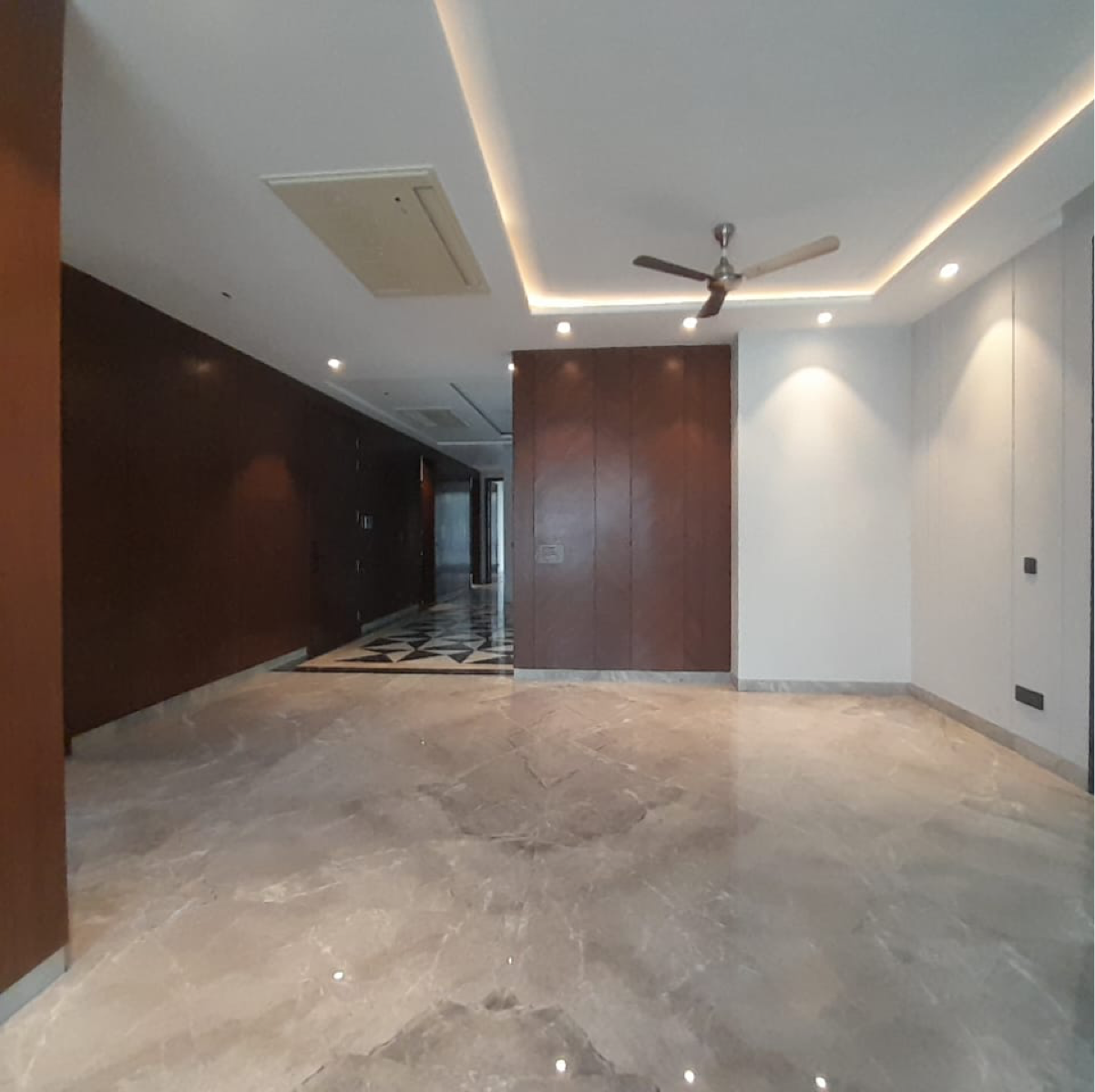Room in 4 BHK Builder Floor at Vasant Vihar – for Sale