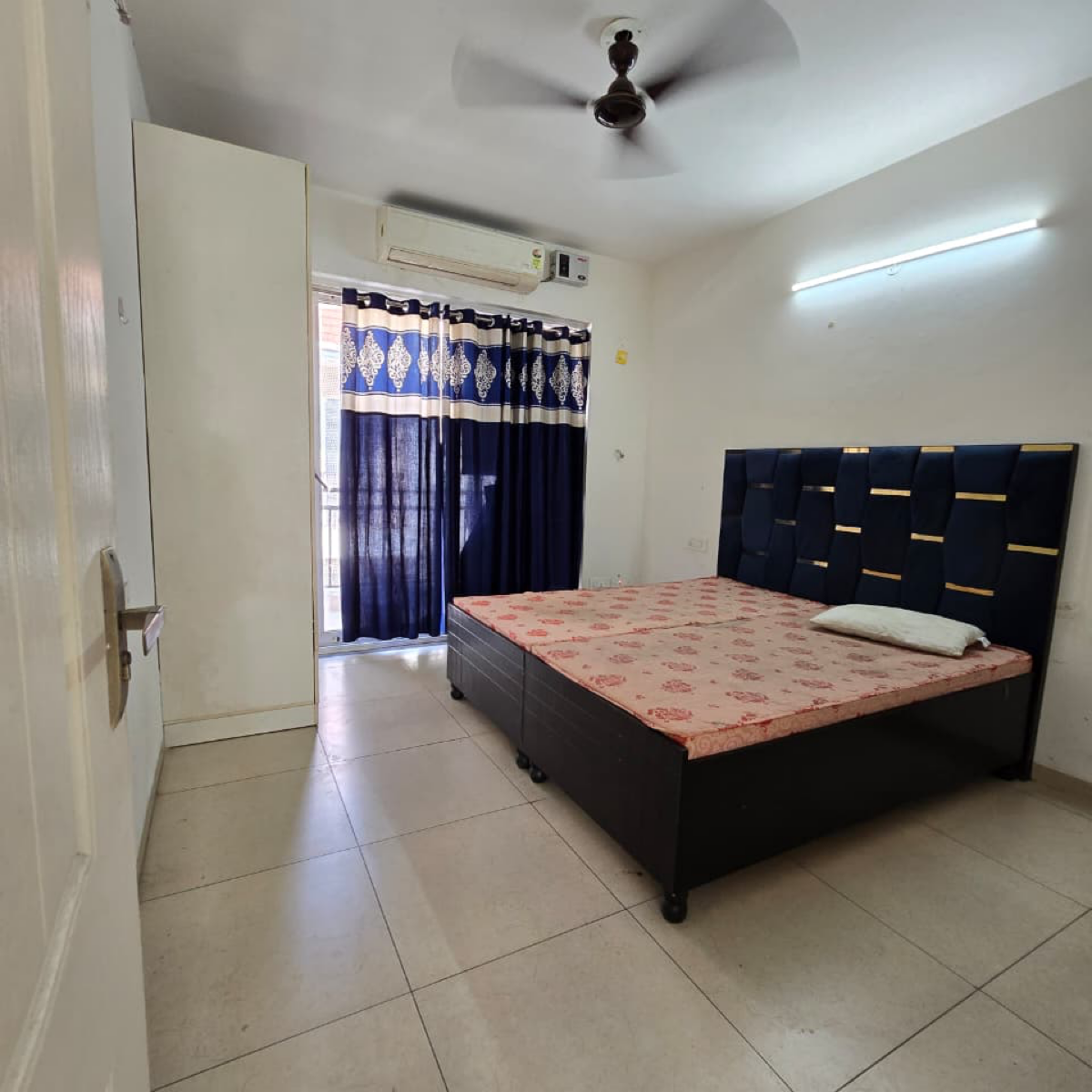 3 BHK + Extra Room 1800 Sq.Ft. Apartment in Sushma Valencia